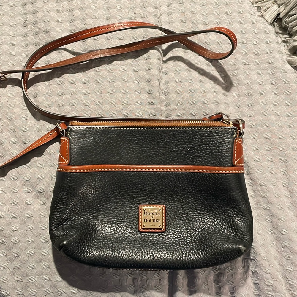 Dooney and Bourke Pebble Small Grain Everyday Crossbody